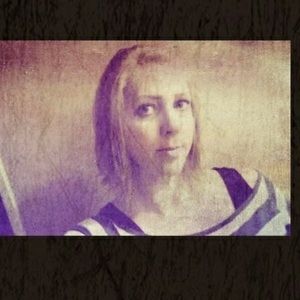 Meet your Posher, Hilary